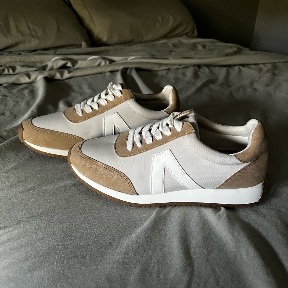 MIA Kable Retro Sneaker Tennis Shoes Cream/Natural White/Tan Womens Size 6.5